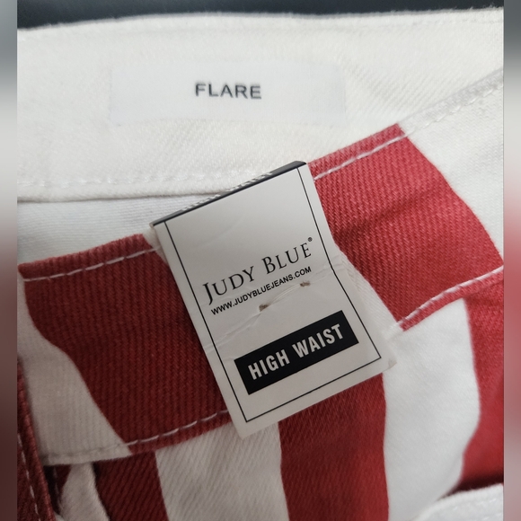 Judy Blue American Flag Flare Jeans - Picture 6 of 8